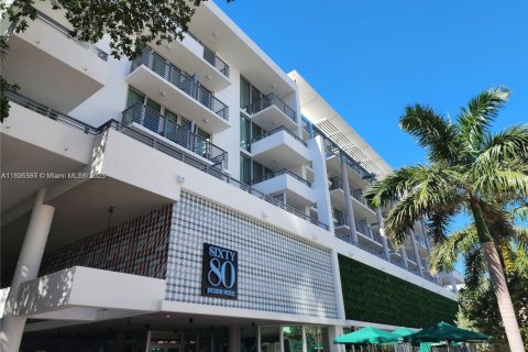Condominio en Miami Beach, Florida, 1 dormitorio  № 2012379