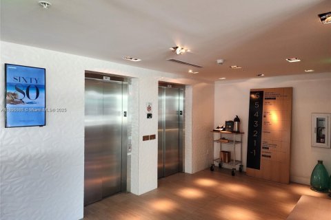 Condominio en venta en Miami Beach, Florida, 1 dormitorio, 41.34 m2 № 2012379 - foto 2