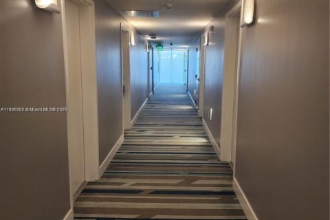 Condominio en venta en Miami Beach, Florida, 1 dormitorio, 41.34 m2 № 2012379 - foto 17