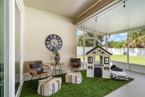 House in Palm Bay, Florida 4 bedrooms, 208.47 sq.m. № 1917914 - photo 30