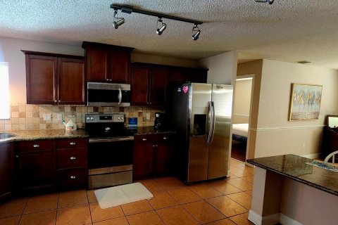 Villa ou maison à louer à Palm Coast, Floride: 4 chambres, 207.26 m2 № 2135631 - photo 5