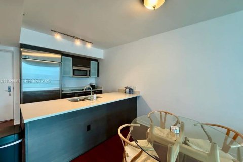 Copropriété à louer à Miami, Floride: 1 chambre, 68.56 m2 № 1987421 - photo 7