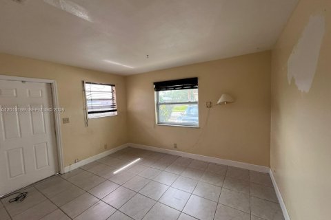 Appartement à louer à Lauderhill, Floride: 2 chambres, 78.97 m2 № 2073093 - photo 3