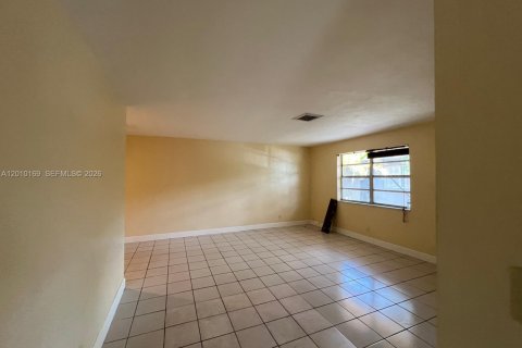 Appartement à louer à Lauderhill, Floride: 2 chambres, 78.97 m2 № 2073093 - photo 14