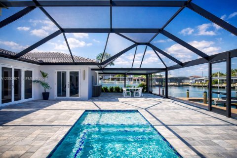 House in Fort Myers, Florida 3 bedrooms № 2187783