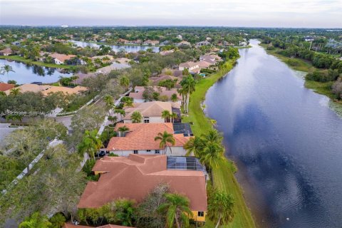 Villa ou maison à vendre à Weston, Floride: 4 chambres, 267 m2 № 1992709 - photo 7