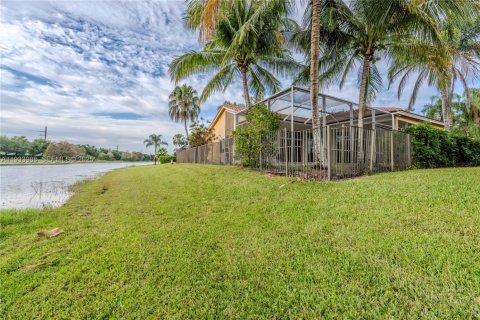 Villa ou maison à vendre à Weston, Floride: 4 chambres, 267 m2 № 1992709 - photo 5