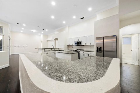 Villa ou maison à vendre à Weston, Floride: 4 chambres, 267 m2 № 1992709 - photo 19