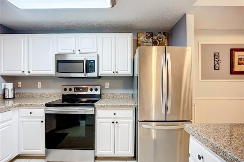 Townhouse in Sarasota, Florida 3 bedrooms, 150.04 sq.m. № 2099028 - photo 5