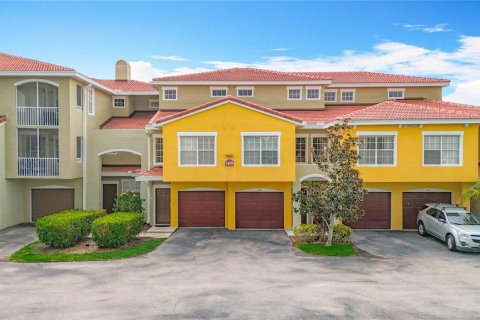 Townhouse in Sarasota, Florida 3 bedrooms, 150.04 sq.m. № 2099028 - photo 2