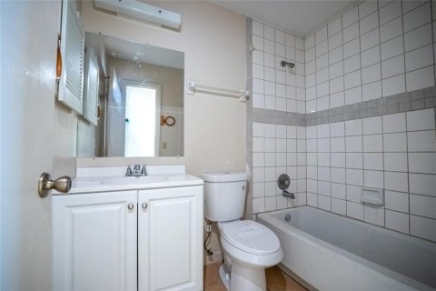 House in Ocala, Florida 2 bedrooms, 88.54 sq.m. № 2150881 - photo 16