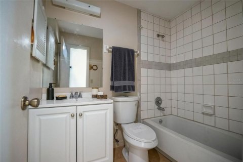 House in Ocala, Florida 2 bedrooms, 88.54 sq.m. № 2150881 - photo 7