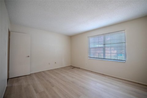 House in Ocala, Florida 2 bedrooms, 88.54 sq.m. № 2150881 - photo 15