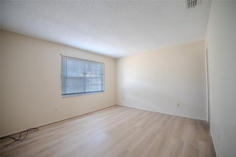 House in Ocala, Florida 2 bedrooms, 88.54 sq.m. № 2150881 - photo 14