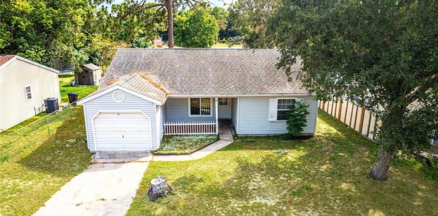 House in Ocala, Florida 2 bedrooms, 88.54 sq.m. № 2150881
