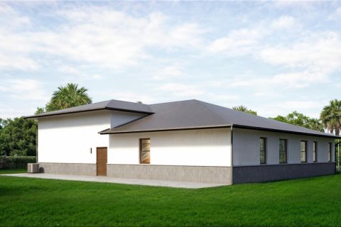 House in Port Charlotte, Florida 3 bedrooms, 157.19 sq.m. № 2280375 - photo 19