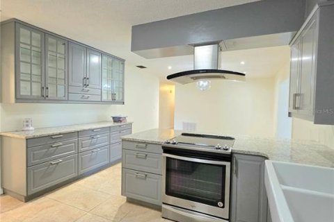 Villa ou maison à vendre à Lutz, Floride: 3 chambres, 156.45 m2 № 2418714 - photo 13
