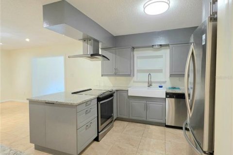 Villa ou maison à vendre à Lutz, Floride: 3 chambres, 156.45 m2 № 2418714 - photo 9