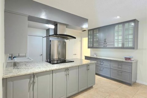 Villa ou maison à vendre à Lutz, Floride: 3 chambres, 156.45 m2 № 2418714 - photo 10