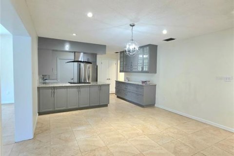 Villa ou maison à vendre à Lutz, Floride: 3 chambres, 156.45 m2 № 2418714 - photo 8