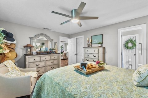 House in Eagle Lake, Florida 3 bedrooms, 123.37 sq.m. № 1916812 - photo 17