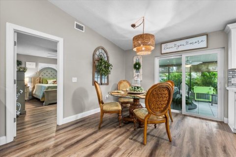 House in Eagle Lake, Florida 3 bedrooms, 123.37 sq.m. № 1916812 - photo 11
