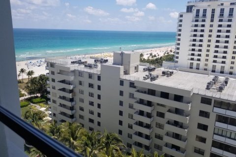 Condominio en alquiler en Miami Beach, Florida, 1 habitación, 52.03 m2 № 2273551 - foto 10