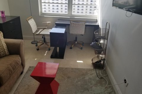 Condominio en alquiler en Miami Beach, Florida, 1 habitación, 52.03 m2 № 2273551 - foto 4