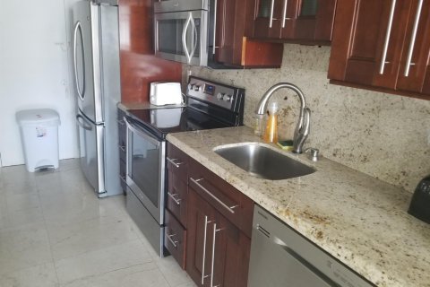 Condominio en alquiler en Miami Beach, Florida, 1 habitación, 52.03 m2 № 2273551 - foto 2