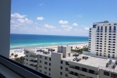 Condominio en alquiler en Miami Beach, Florida, 1 habitación, 52.03 m2 № 2273551 - foto 11