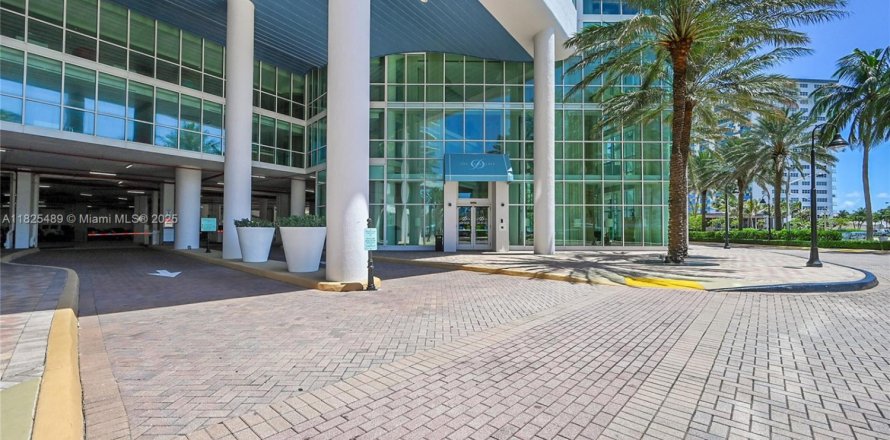 Condo à Pompano Beach, Floride, 2 chambres № 1794787