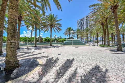 Copropriété à vendre à Pompano Beach, Floride: 2 chambres, 133.97 m2 № 1794787 - photo 5