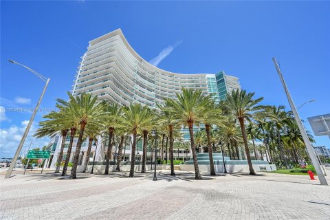 Copropriété à vendre à Pompano Beach, Floride: 2 chambres, 133.97 m2 № 1794787 - photo 3