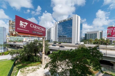 Copropriété à louer à Miami, Floride: 1 chambre, 68.47 m2 № 1978098 - photo 14