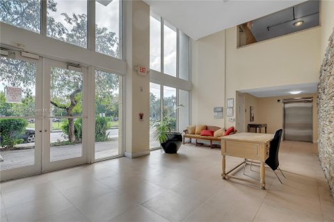 Copropriété à louer à Miami, Floride: 1 chambre, 68.47 m2 № 1978098 - photo 17