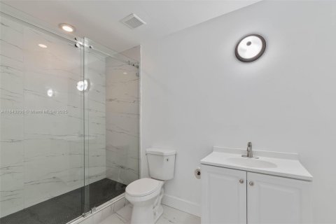 Copropriété à louer à Miami, Floride: 1 chambre, 68.47 m2 № 1978098 - photo 7