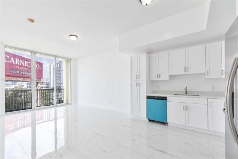 Condo à Miami, Floride, 1 chambre  № 1978098