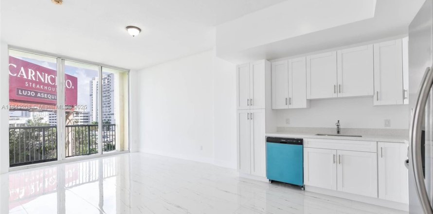 Condo à Miami, Floride, 1 chambre  № 1978098