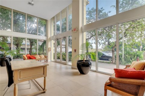 Copropriété à louer à Miami, Floride: 1 chambre, 68.47 m2 № 1978098 - photo 18