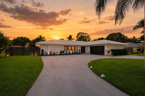 Villa ou maison à Lake Clarke Shores, Floride 3 chambres, 171.87 m2 № 2087489