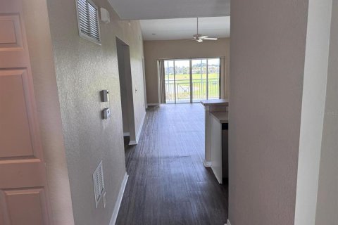Condo in North Port, Florida, 2 bedrooms № 2211163 - photo 8
