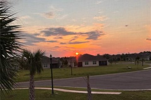 Condo in North Port, Florida, 2 bedrooms № 2211163 - photo 28