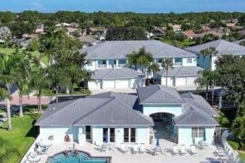 Condo in North Port, Florida, 2 bedrooms № 2211163 - photo 2