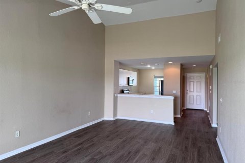 Condo in North Port, Florida, 2 bedrooms № 2211163 - photo 11