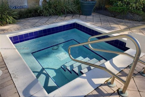 Condominio en alquiler en Coral Springs, Florida, 1 dormitorio, 72.46 m2 № 1923318 - foto 18