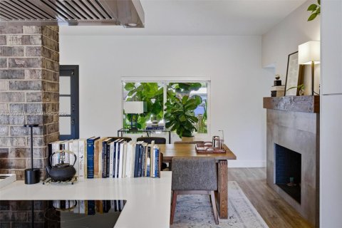 Villa ou maison à vendre à Miami Springs, Floride: 3 chambres, 134.52 m2 № 2069391 - photo 7