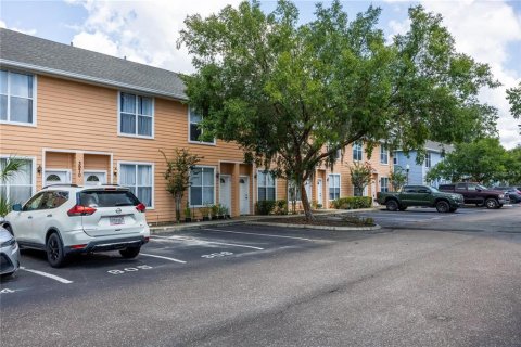 Adosado en alquiler en Gainesville, Florida, 2 dormitorios, 109.25 m2 № 1853574 - foto 1