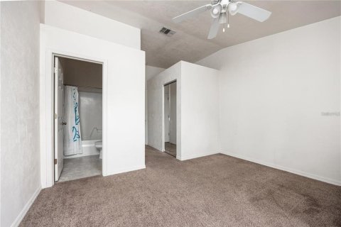 Adosado en alquiler en Gainesville, Florida, 2 dormitorios, 109.25 m2 № 1853574 - foto 9