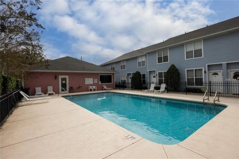 Adosado en alquiler en Gainesville, Florida, 2 dormitorios, 109.25 m2 № 1853574 - foto 10