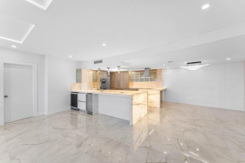 Copropriété à vendre à Boca Raton, Floride: 2 chambres, 176.89 m2 № 2175350 - photo 11